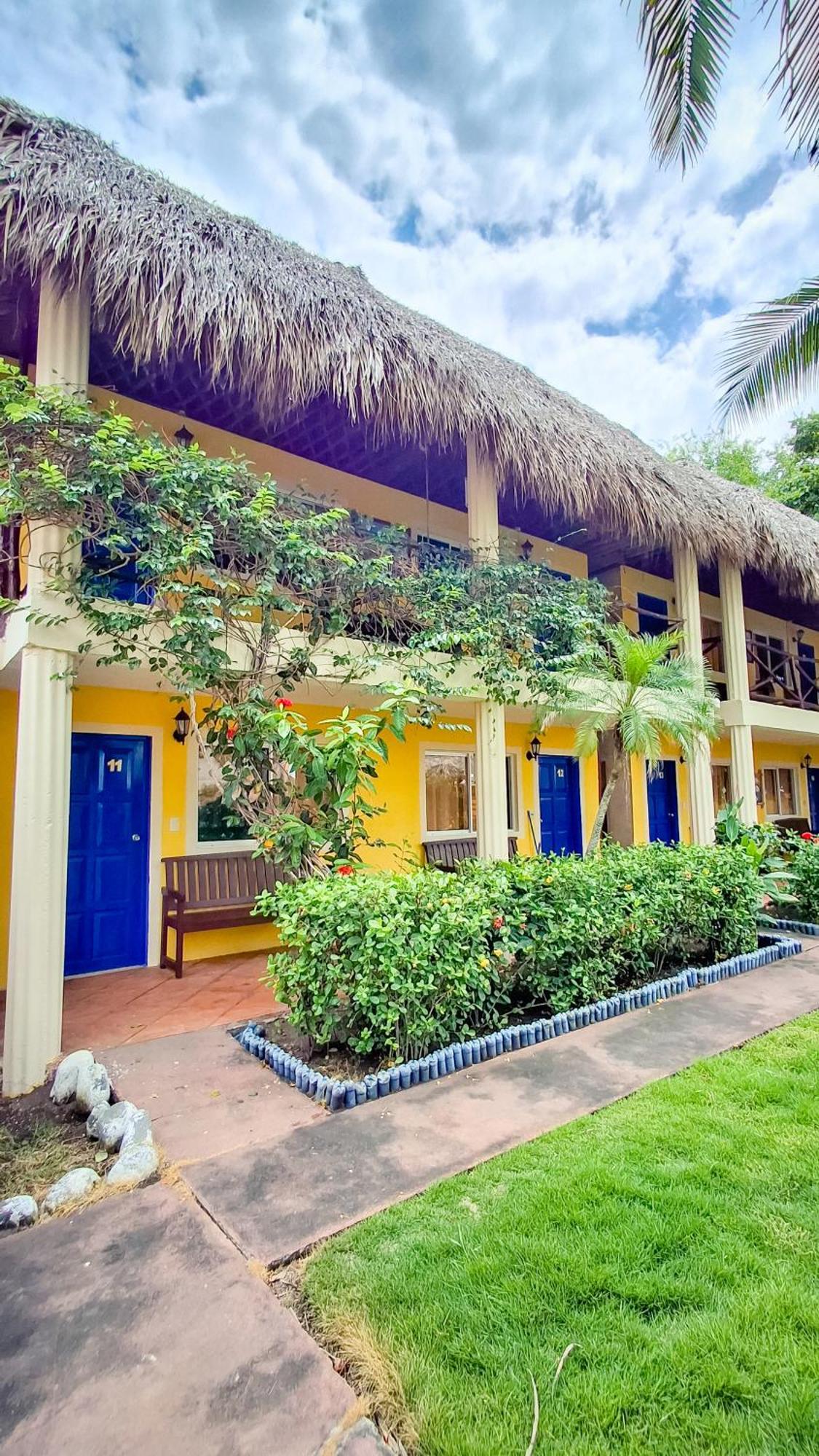 Hotel Cafe Del Sol Monterrico Dış mekan fotoğraf