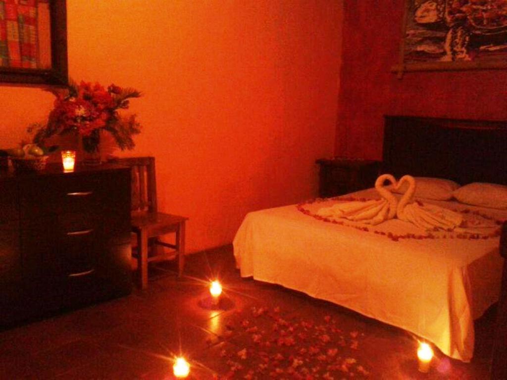 Hotel Cafe Del Sol Monterrico Oda fotoğraf